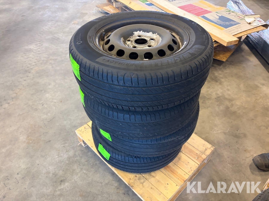 Däck & fälg Michelin 195/65 R15 4 st