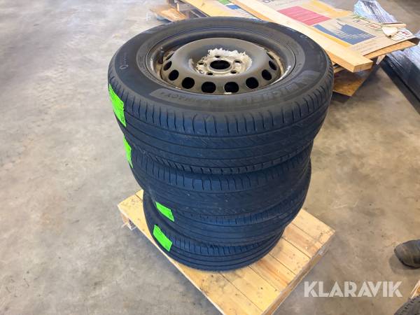 Däck & fälg Michelin 195/65 R15 4 st