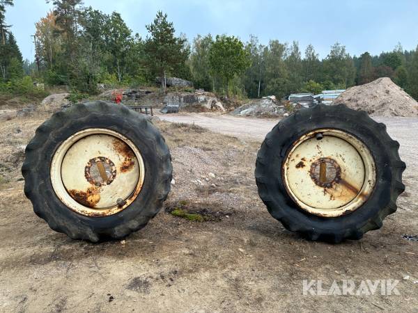 Lantbruksdäck på fälg Firestone 16.9-35 2st