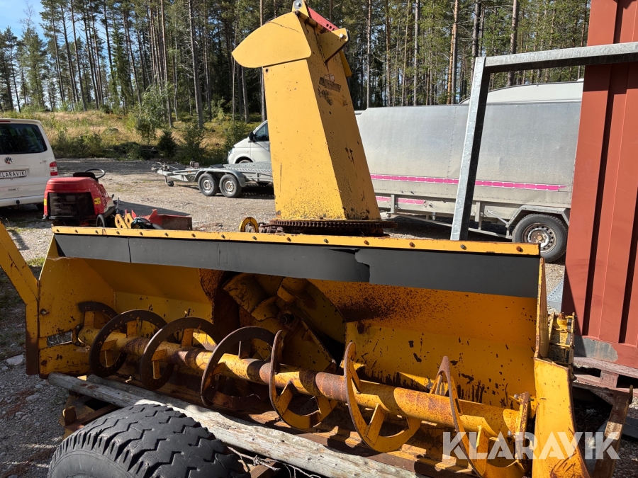Snöfräs Øveraasen Snobas 200H med hydraulpump till pto