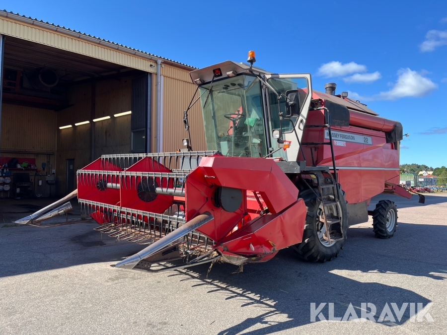 Skördetröska Massey Ferguson 22 12 Fot