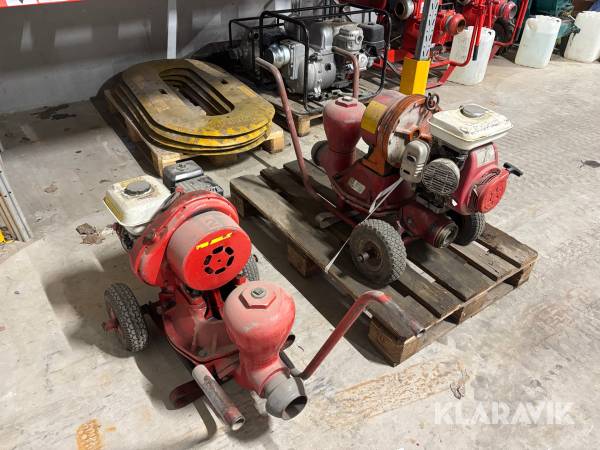 Diafragmapumpar Berema Sp3 på hjul 2st med tillhörande sugslangar