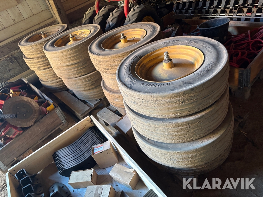 Lantbruksdäck 690x170-15 till Såmaskin Väderstad Rapid