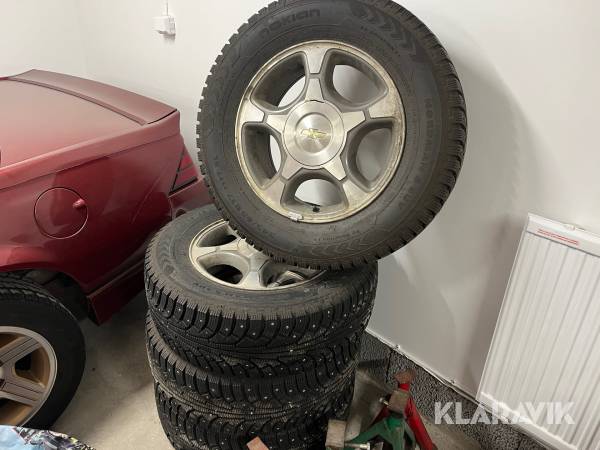 Vinterdäck Nokian 245/65 R 17