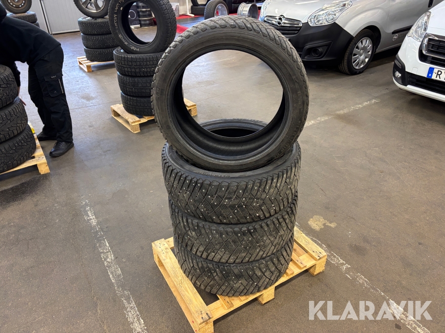 Vinterdäck Goodyear 225/45-18 4st