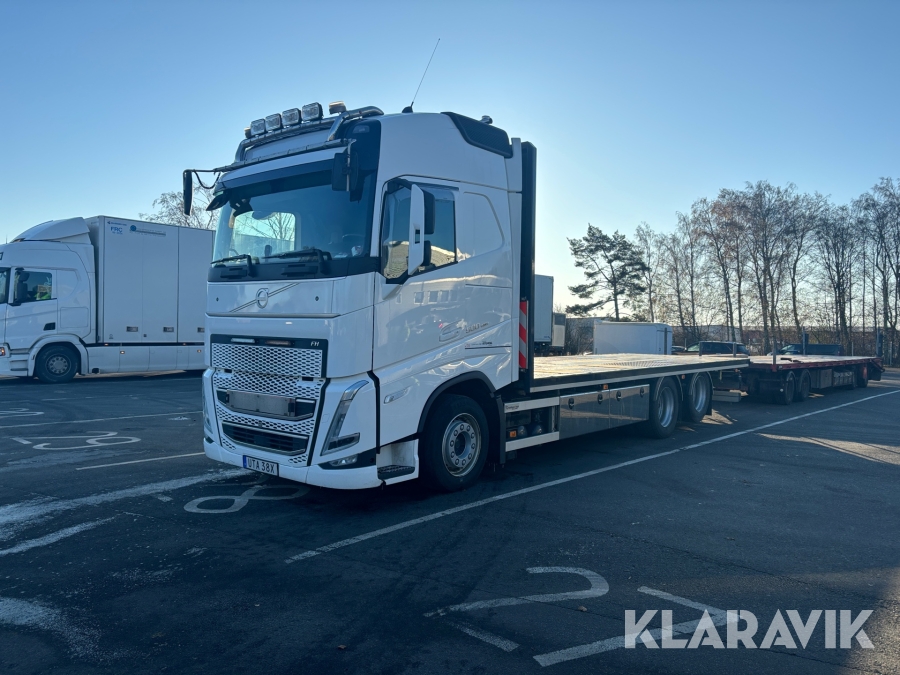 Lastbil Volvo FH 500 i-save med släp