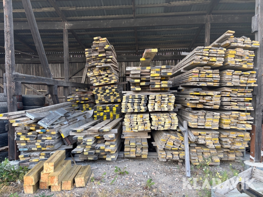 Ställningsvirke stort parti