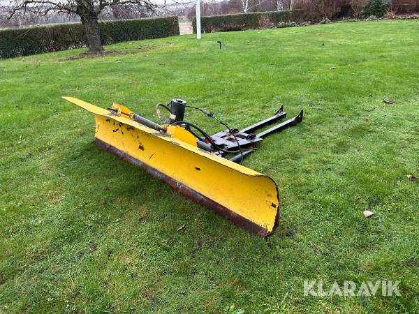 Snöblad till ATV Moose Plow 1500 mm hydrauliskt ställbar