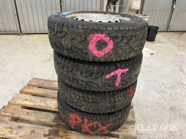 Vinterhjul på plåtfälg Pirelli Chrono dubbade 4 st