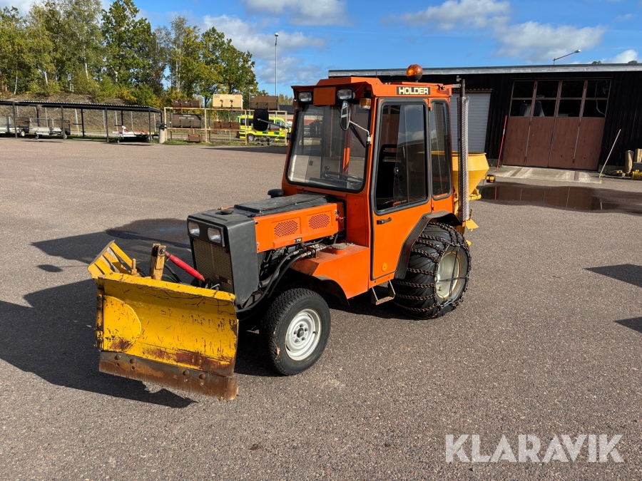 Traktor Holder P70 med vikplog & sandspridare
