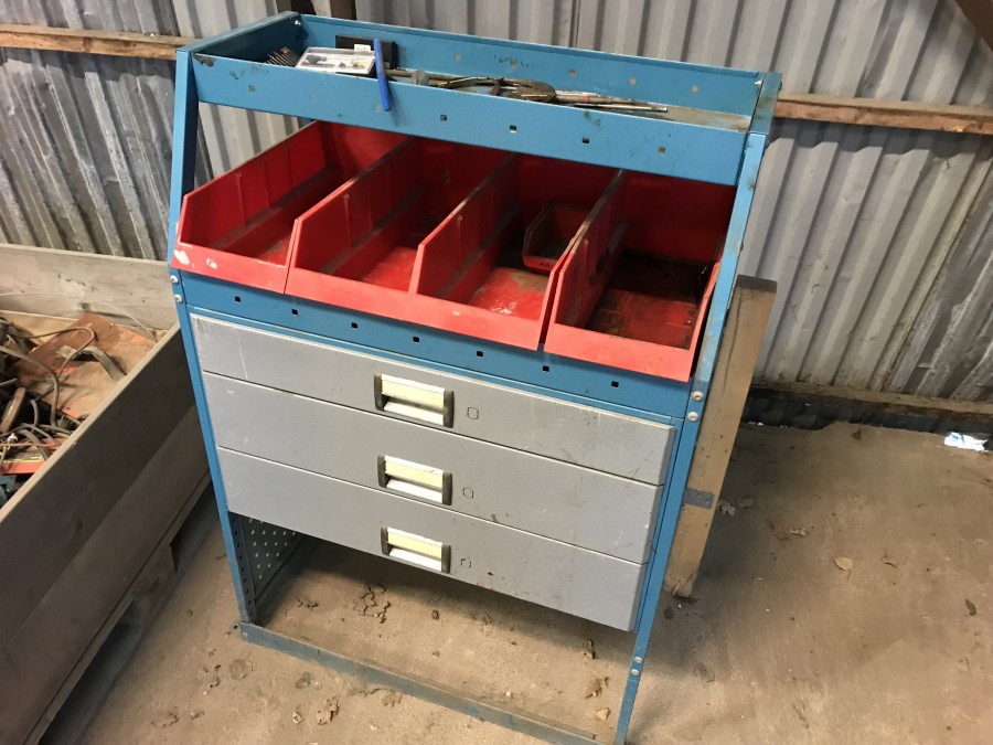 Bilinredning Håells