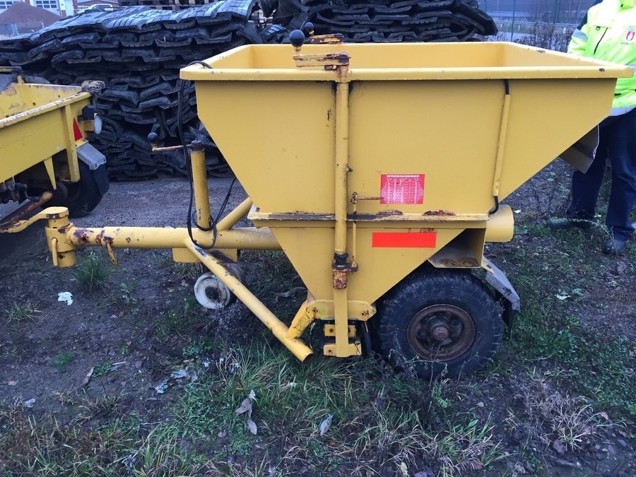 Bogserad Sandspridare