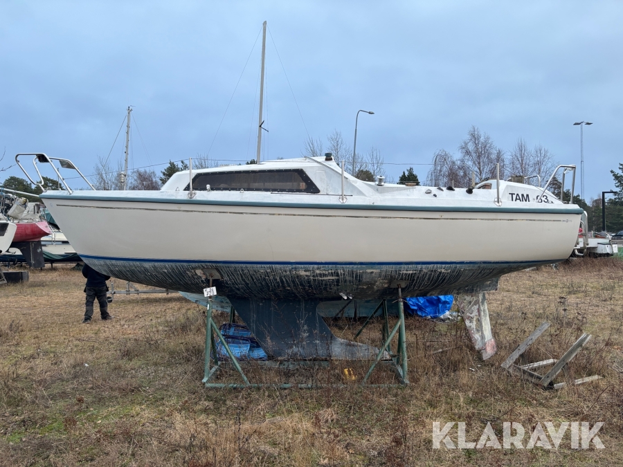 Segelbåt Trisskryssare