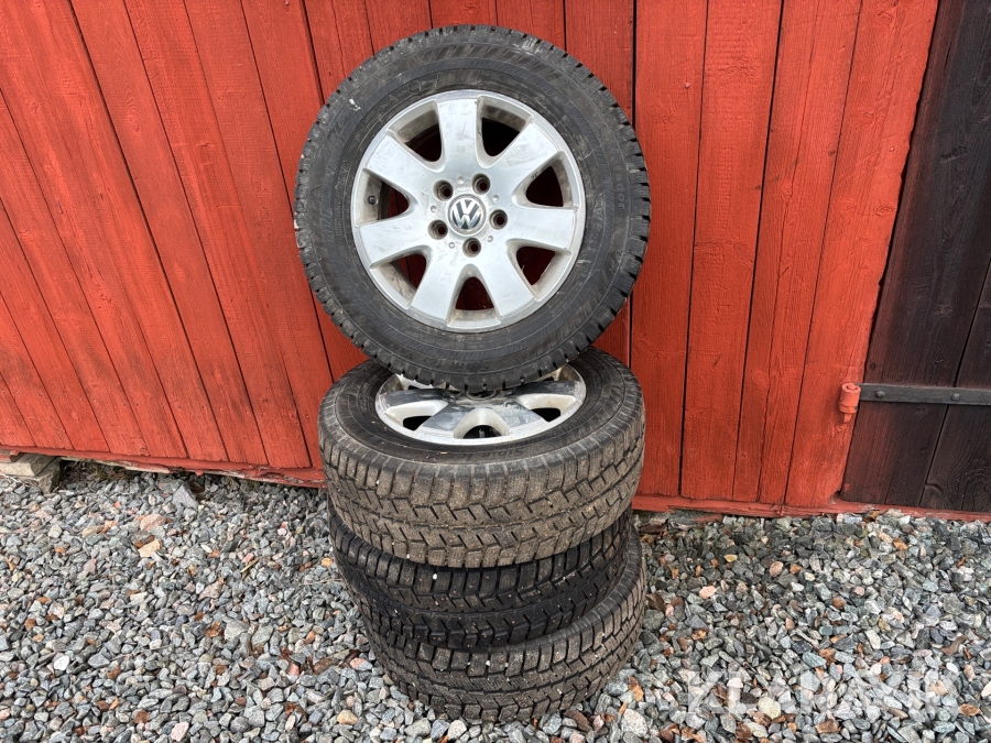 Vinterhjul med dubb Volkswagen/Matador 215/65R16C 4 st