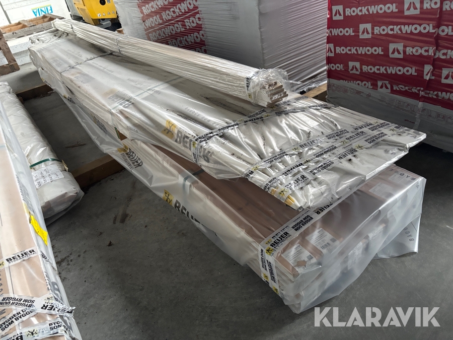 Diverse listverk och innerpanel