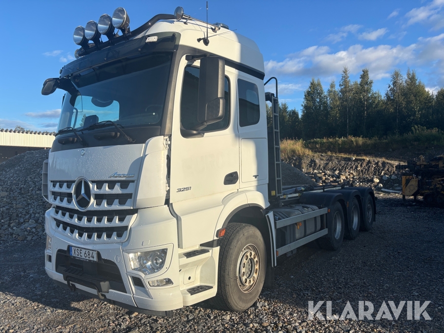 Lastbil Mercedes-Benz Arocs 12.8 Med lastväxlaraggegat