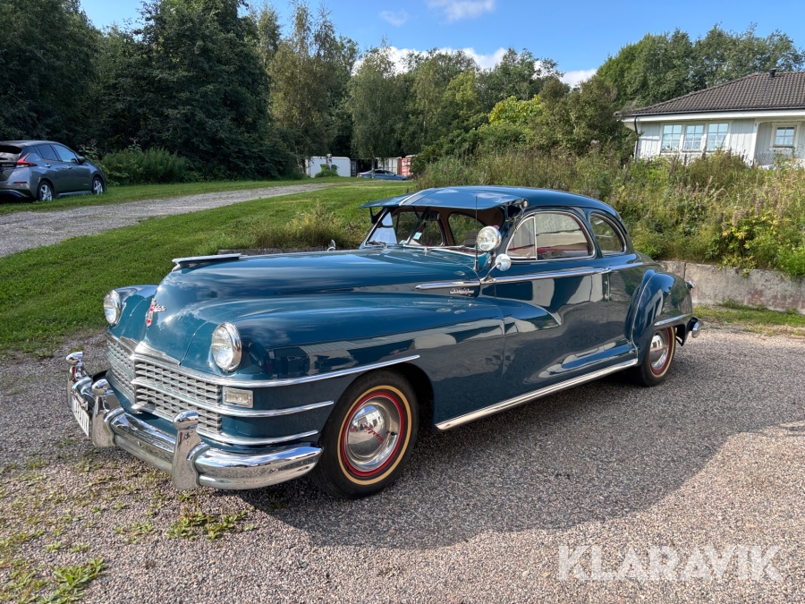 Chrysler New Yorker Club Cupè med rak 8