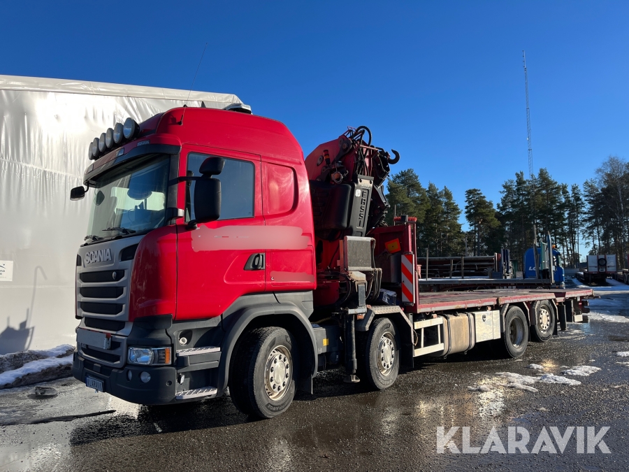 Bodbil Scania R490 med Fassi kran
