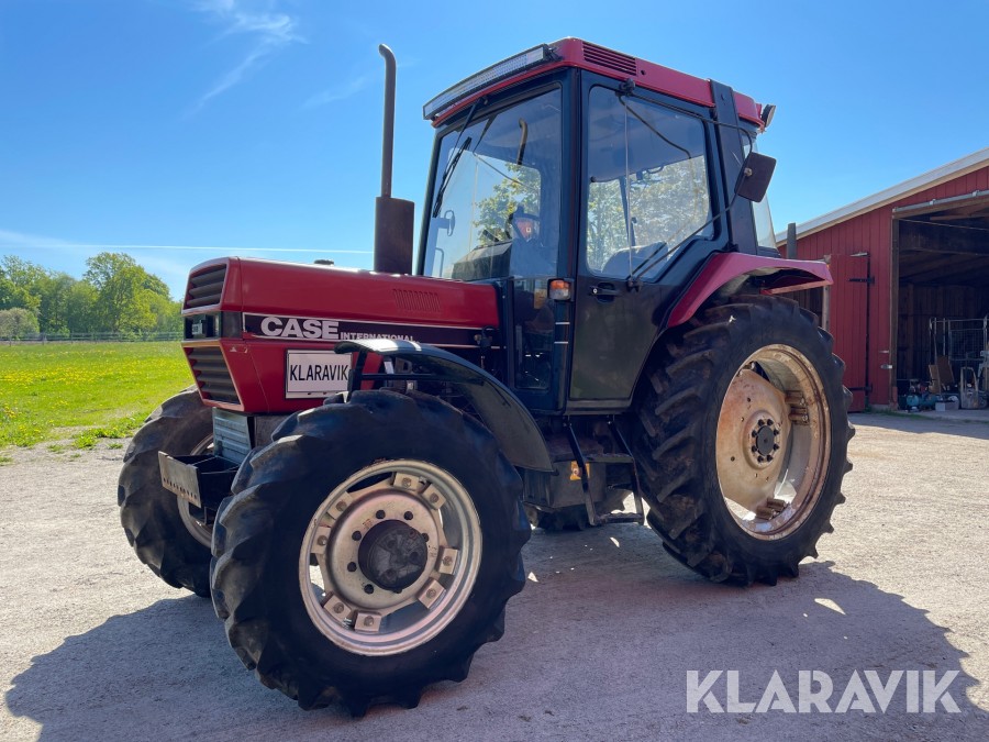 Traktor Case International 585XL