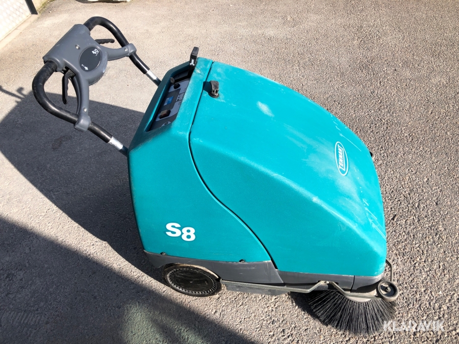 Klaravik Auktioner Sopmaskin Tennant S8