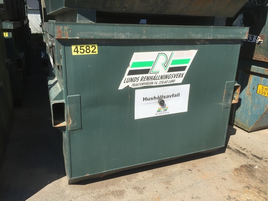 2st Container med inkastluckor