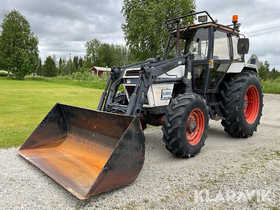 Traktor Case 1494 Hydra 4WD med skopa och gafflar