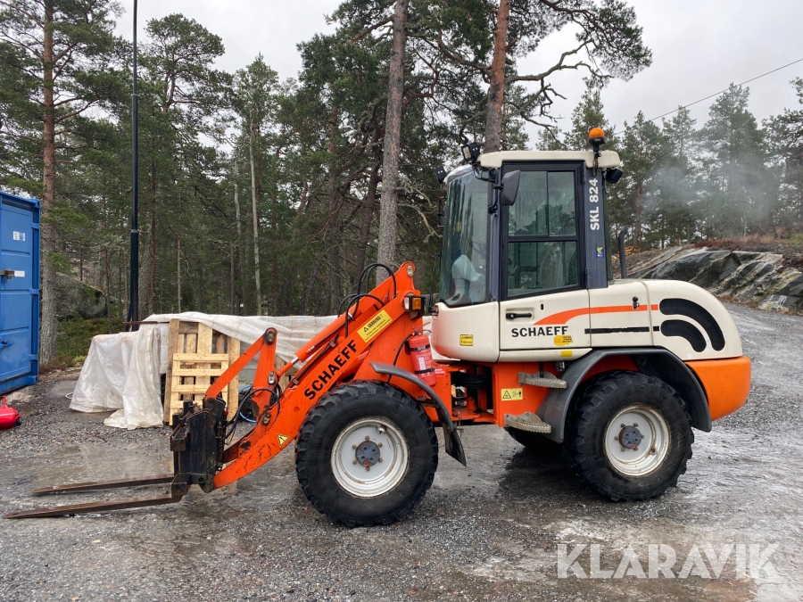 Hjullastare Schaeff-Terex SKL 824 med fem redskap