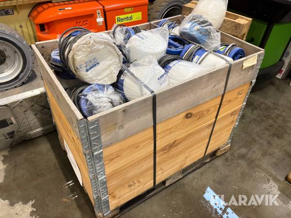 Parti med Bojlampor Mberg