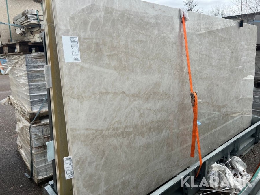 Bänkskiva Nuovo Corso Makrana , polerad 2st