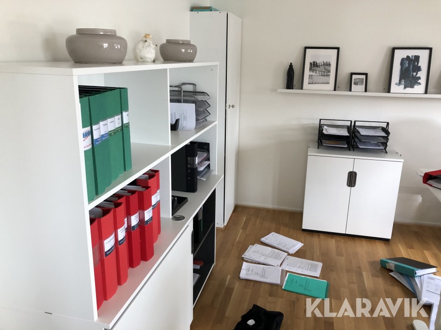 Kontorsplats HP dator, skärm, docka 