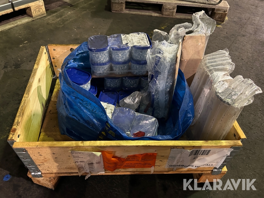 Plåtskruvar Aston 6,3x22 ca 37 lådor