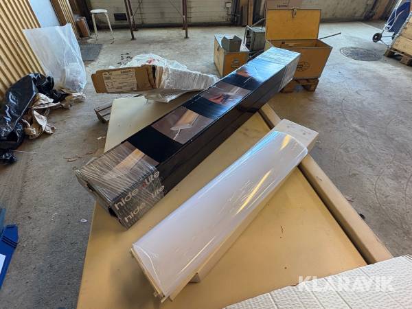 LED-Armaturer samt Kabelkanal Airman, Hidealite och Hager