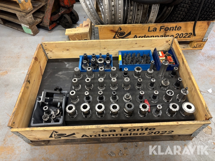 Parti med HSK63 A koner samt tillbehör