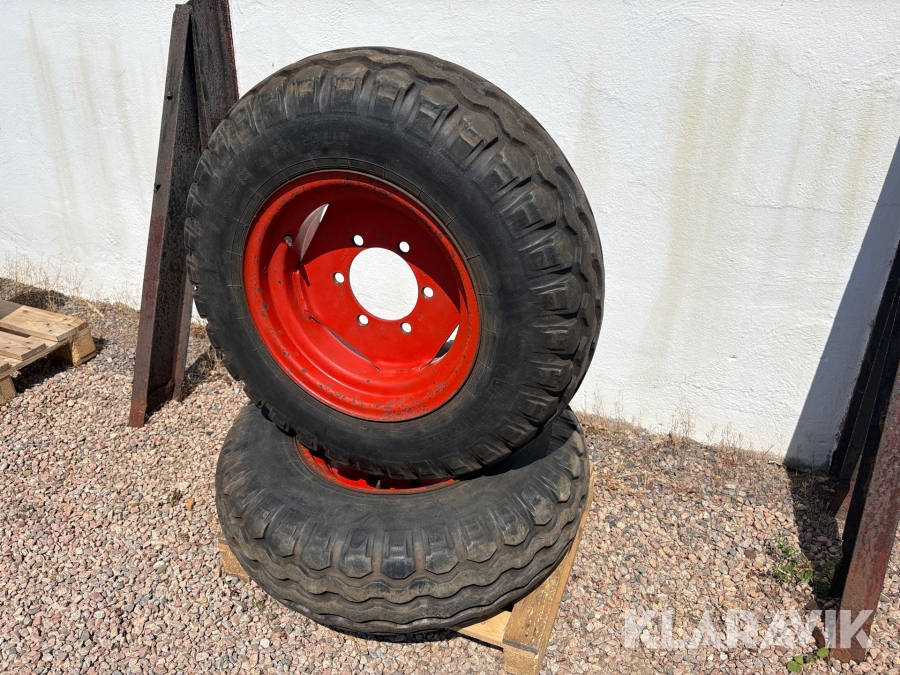 Däck och fälg Pirelli 10,5-18 2 st