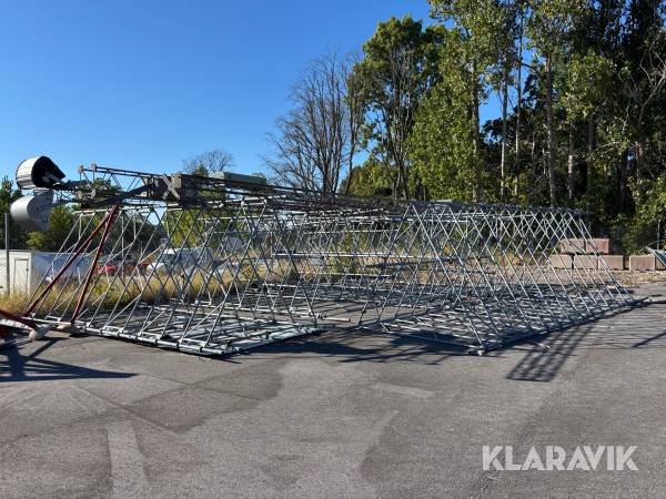 Ställningstorn med belysning och fundament