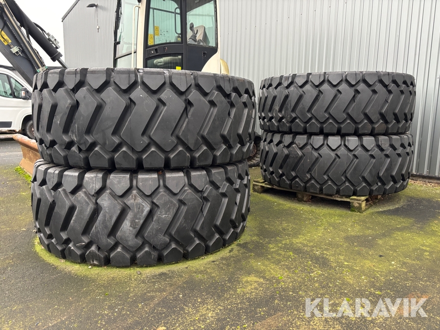 Entreprenaddäck Triangle TB 516 4st