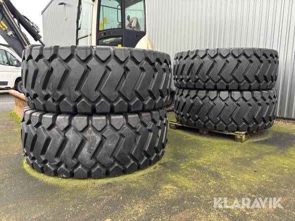 Entreprenaddäck Triangle TB 516 4st