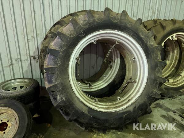 Dubbelmontage 16.9-38 Ford 7710