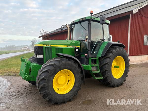 Traktor John Deere 7810