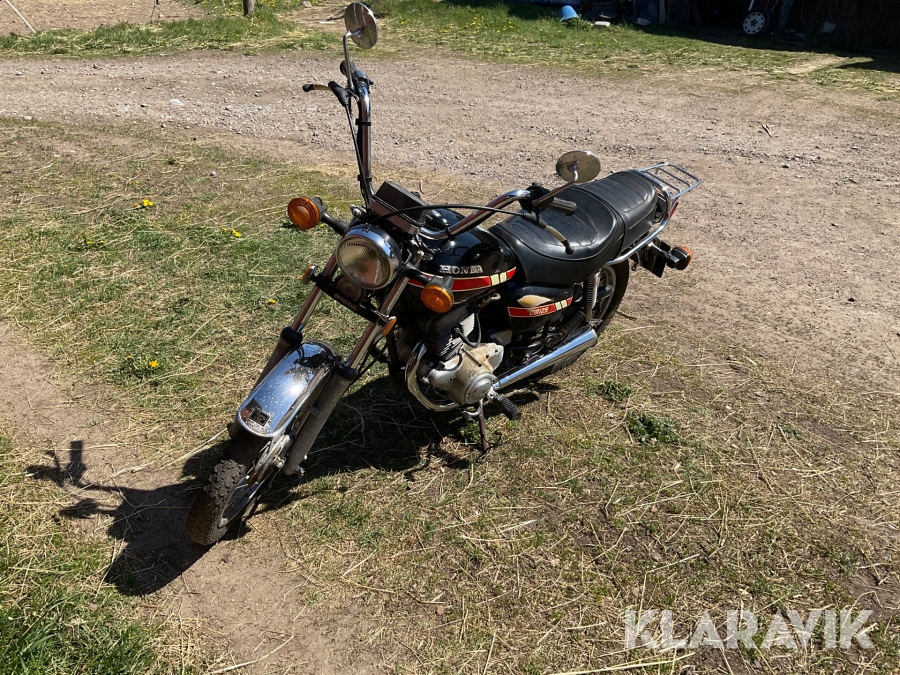 Motorcykel Honda CM125T