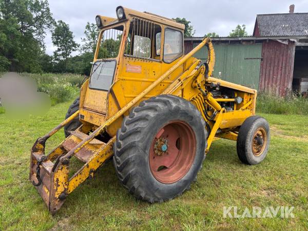 Baklastare Volvo BM 218 TD med redskap