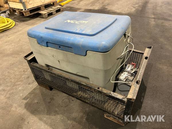 Dieseltank med korg & batteri Denios 250 liter