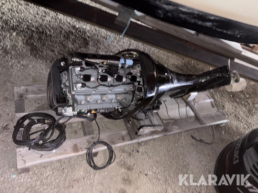 Båtmotor Suzuki DF 175 XL rigg