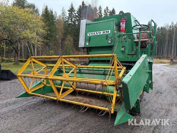 Skördetröska Volvo BM S 830 9 fot