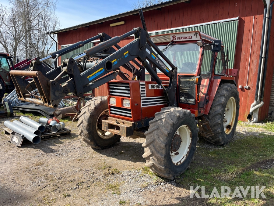 Traktor Fiat 80-90 DT med frontlastare