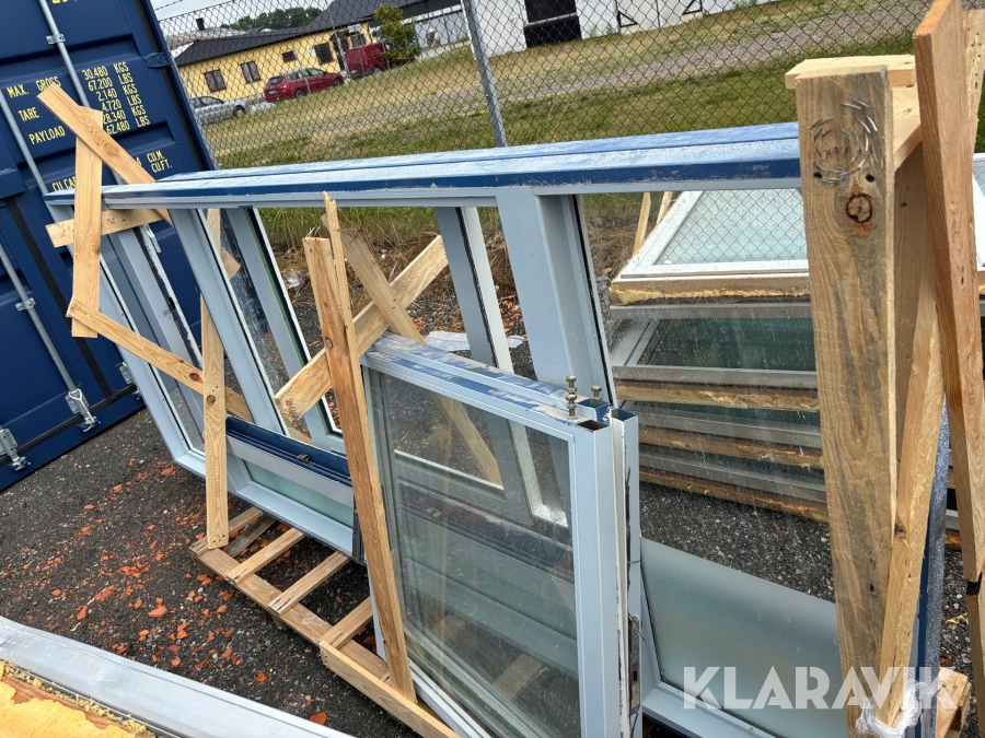 Fönsterparti plåt 2 st