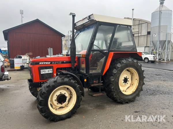 Traktor Zetor 3340