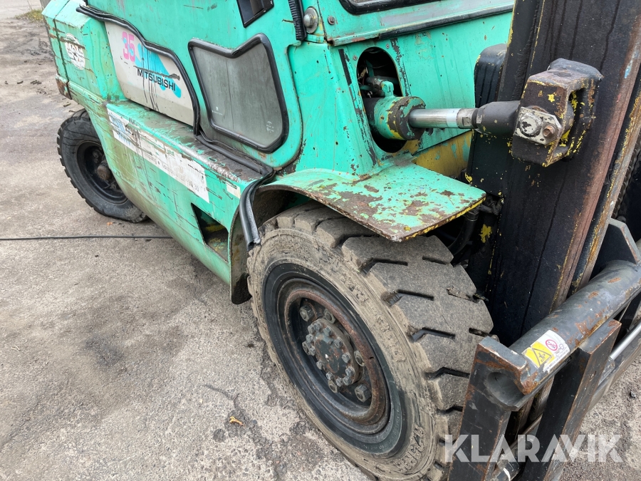 Truck Mitsubishi 35, Finspång, Klaravik auktioner