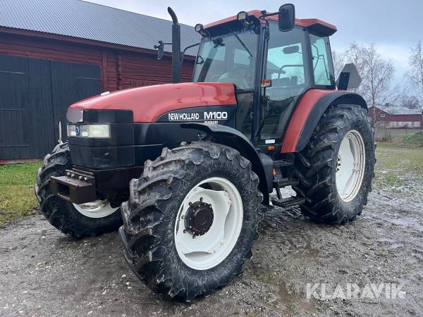 Traktor New Holland M100 Turbo