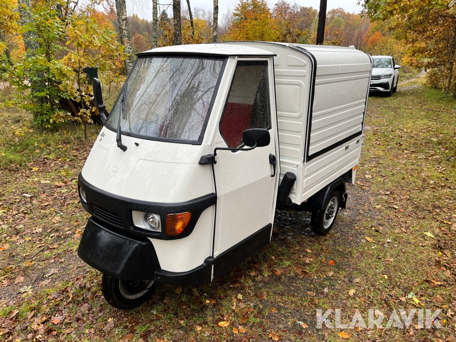 Moped Piaggio Ape 50